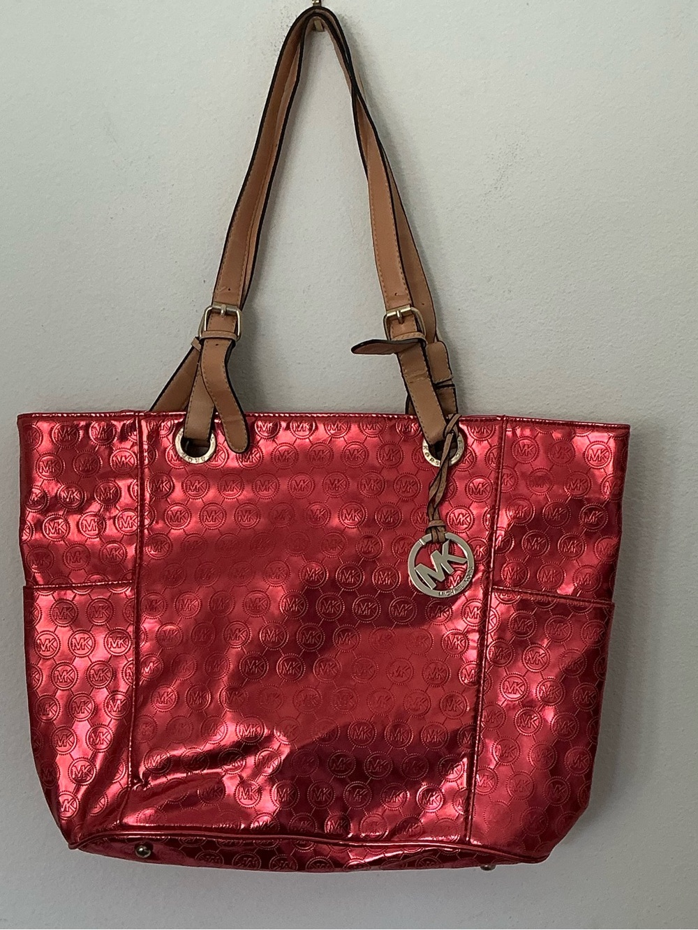 Michael Kors Jet Set Tote Coral Red Metallic MK Logo Large Shoulder Bag - Picture 1 of 12